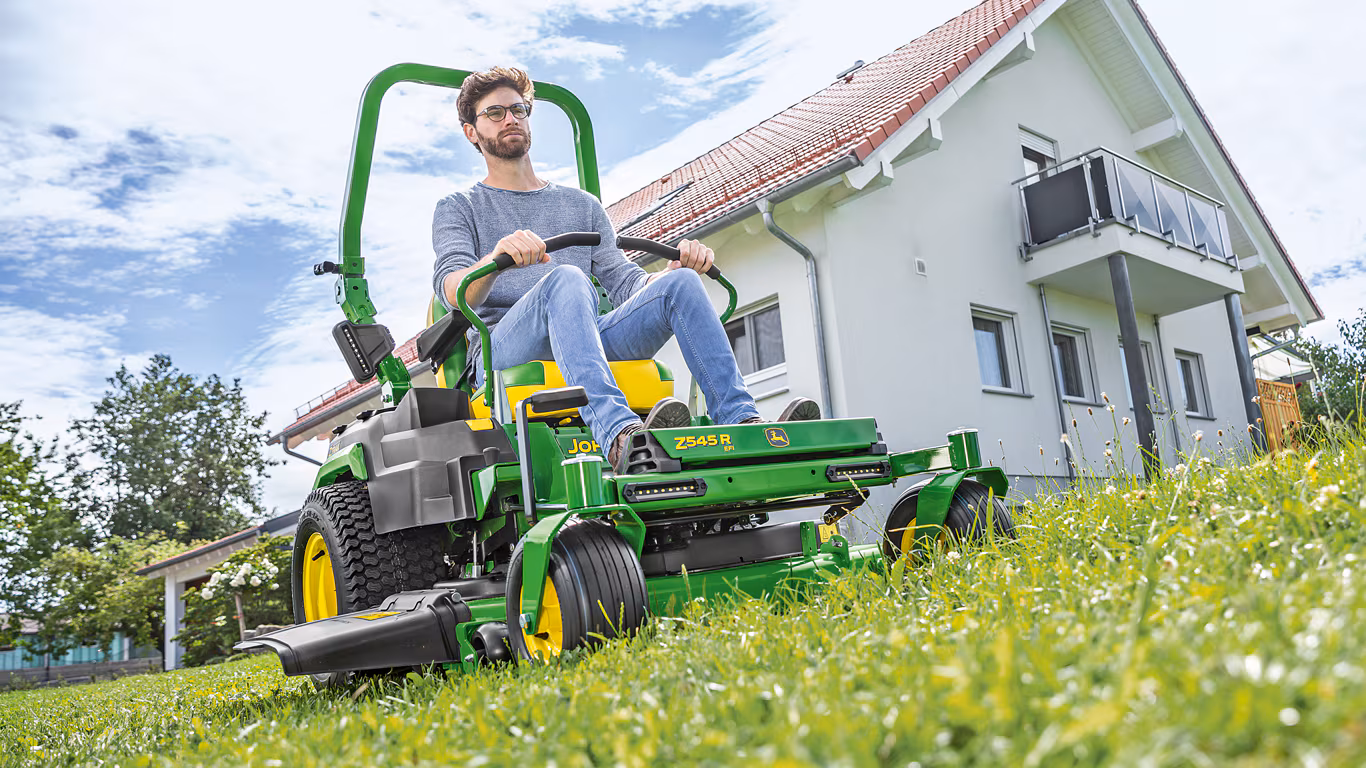Mulching John Deere